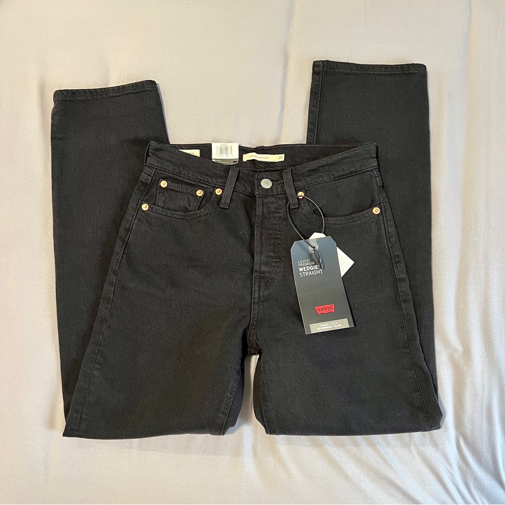 Levi’s Wedgie Straight Black Jeans NWT